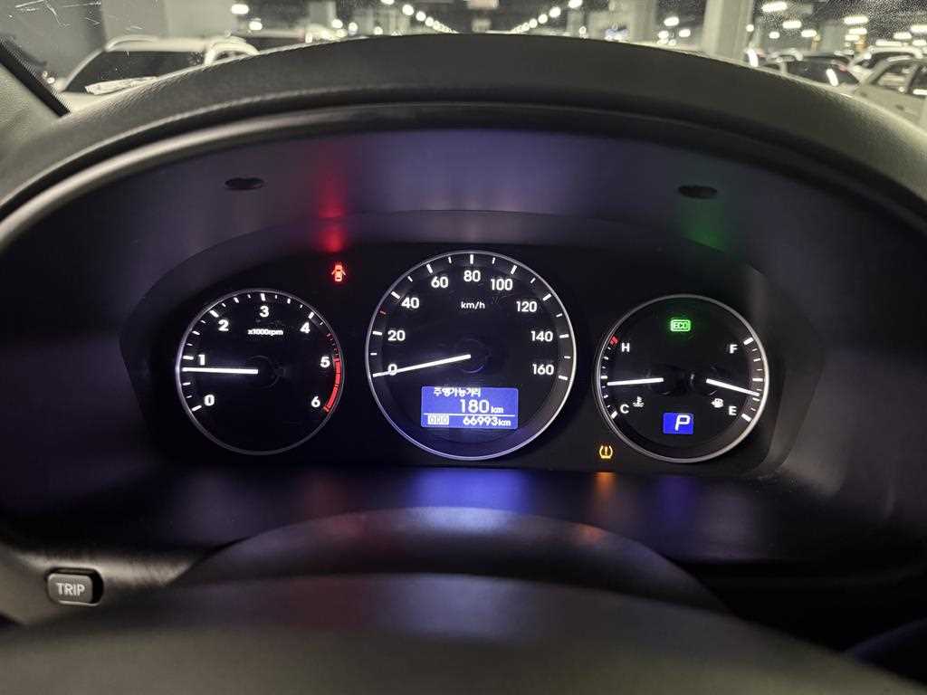 HYUNDAI Starex - Vista 9