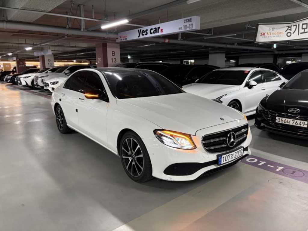 Mercedes Benz E class - Vista 2