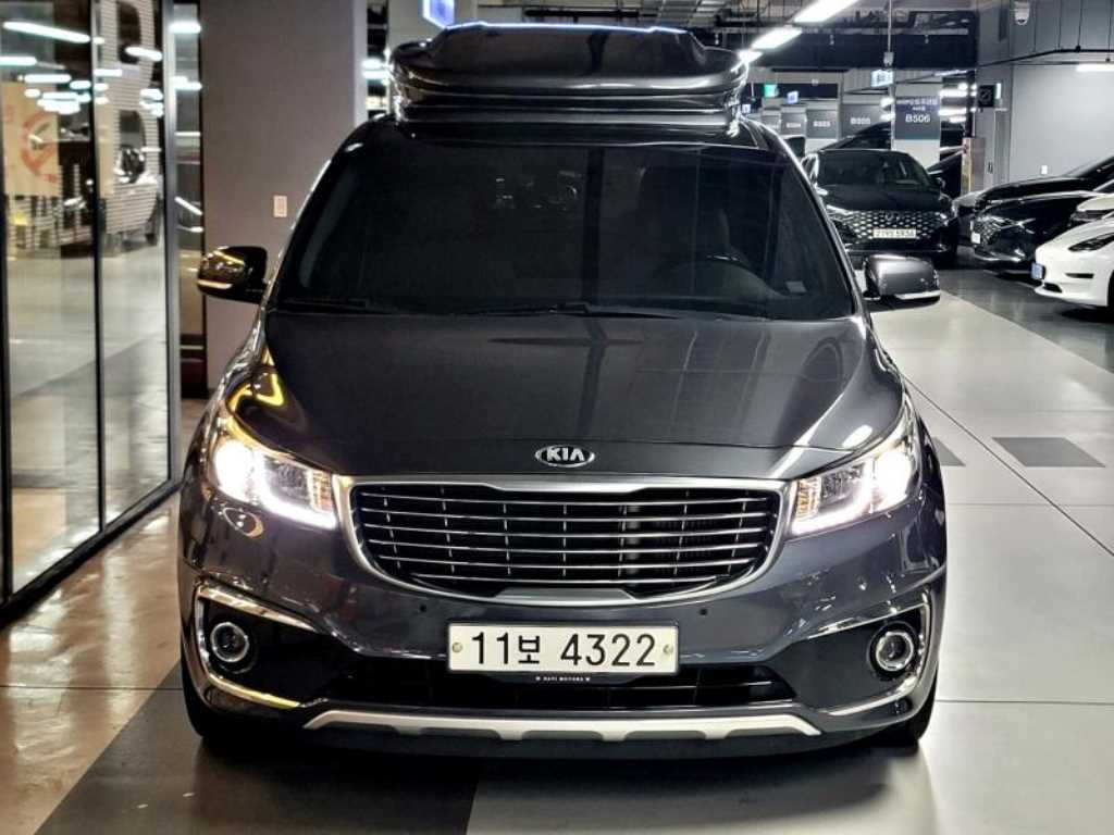 KIA Carnival - Vista 2