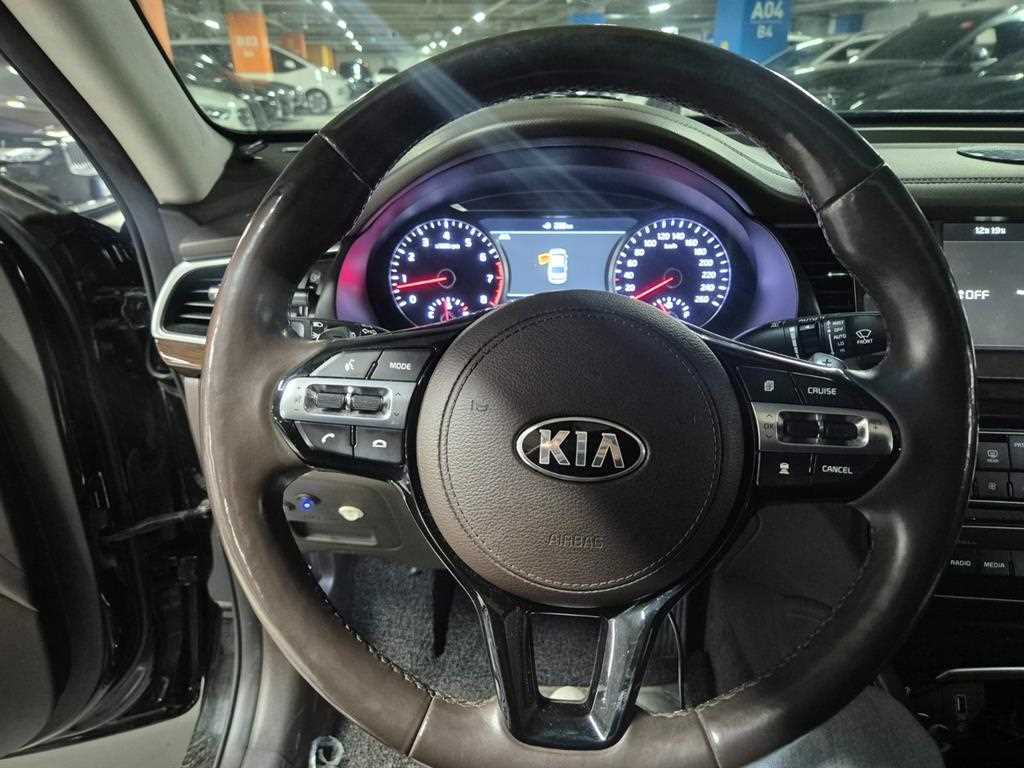 KIA K7 - Vista 8