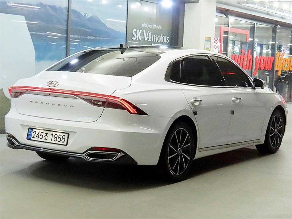 HYUNDAI Grandeur - Vista 4
