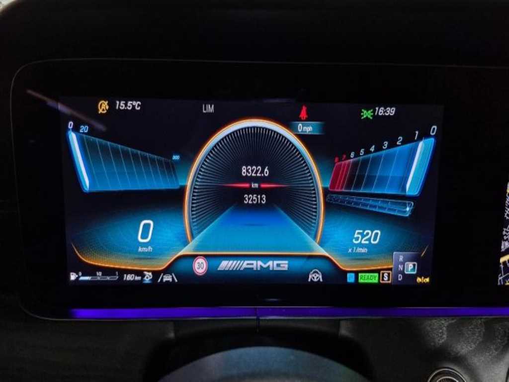 Mercedes Benz AMG GT - Vista 5