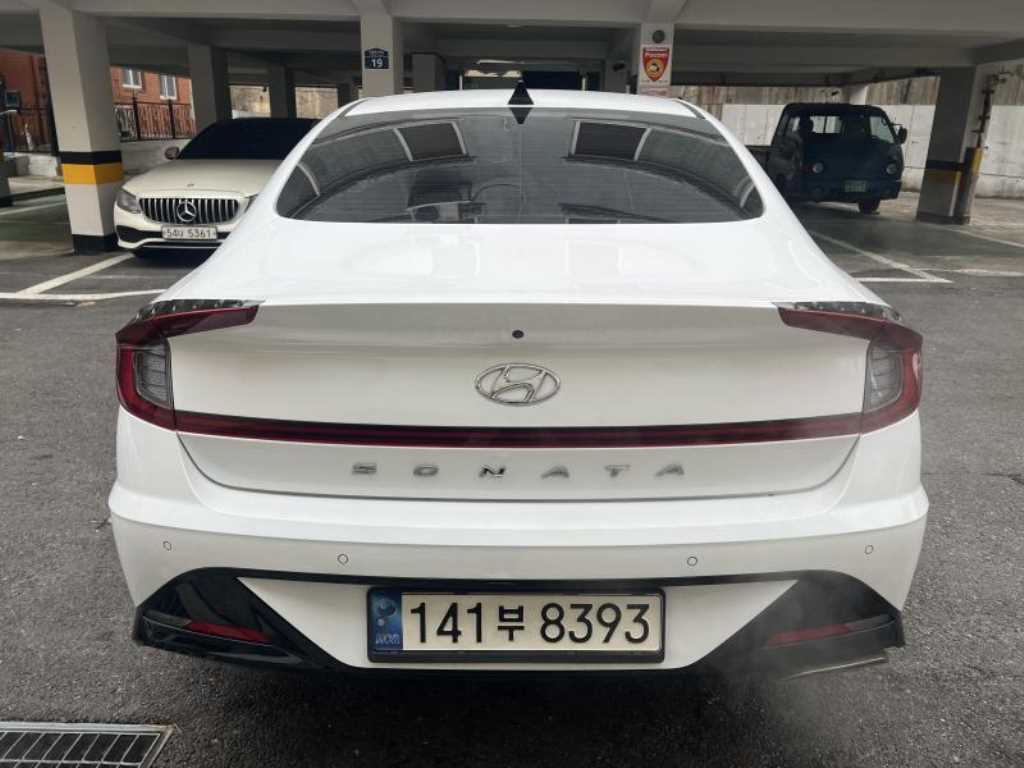 HYUNDAI Sonata - Vista 4