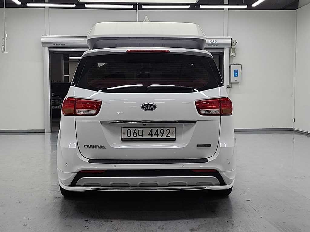 KIA Carnival - Vista 3