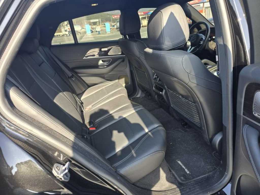 Mercedes Benz GLE Class - Vista 8