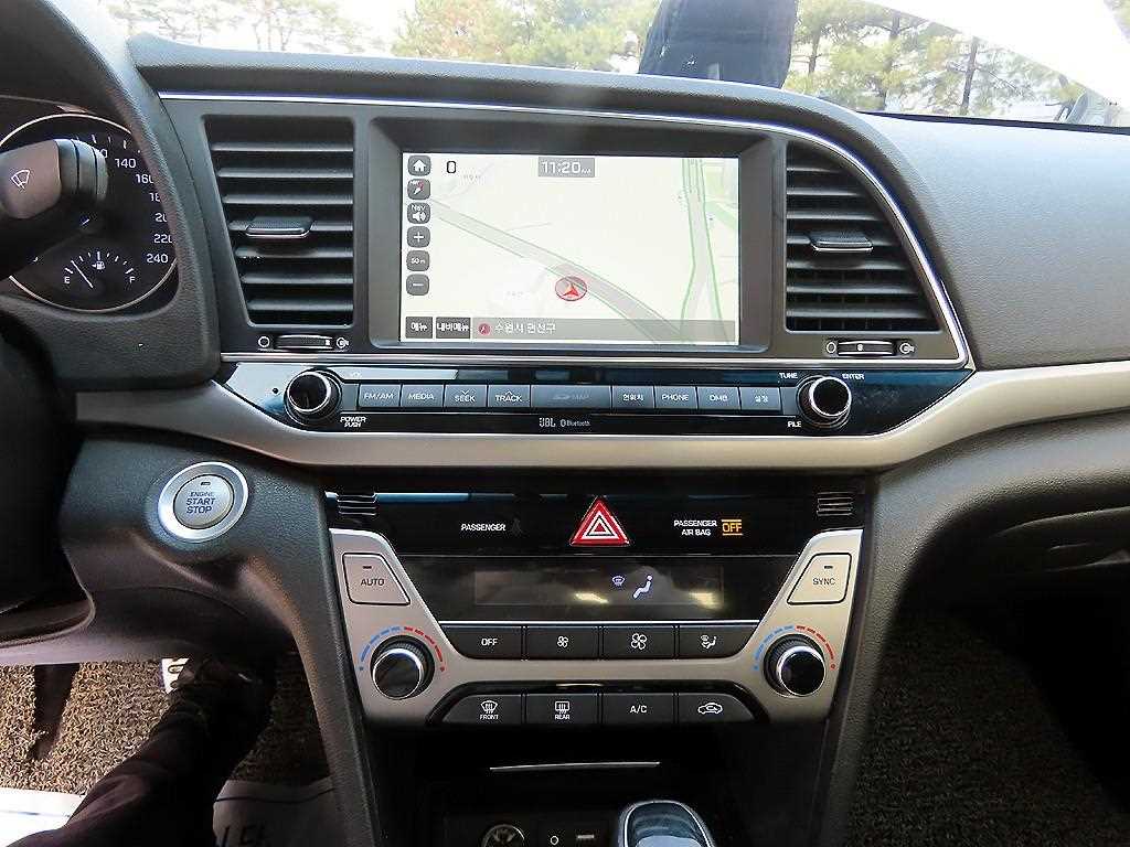 HYUNDAI Avante 2016 Blanco - Importación desde Corea - HF Imports Iquique - Foto 13