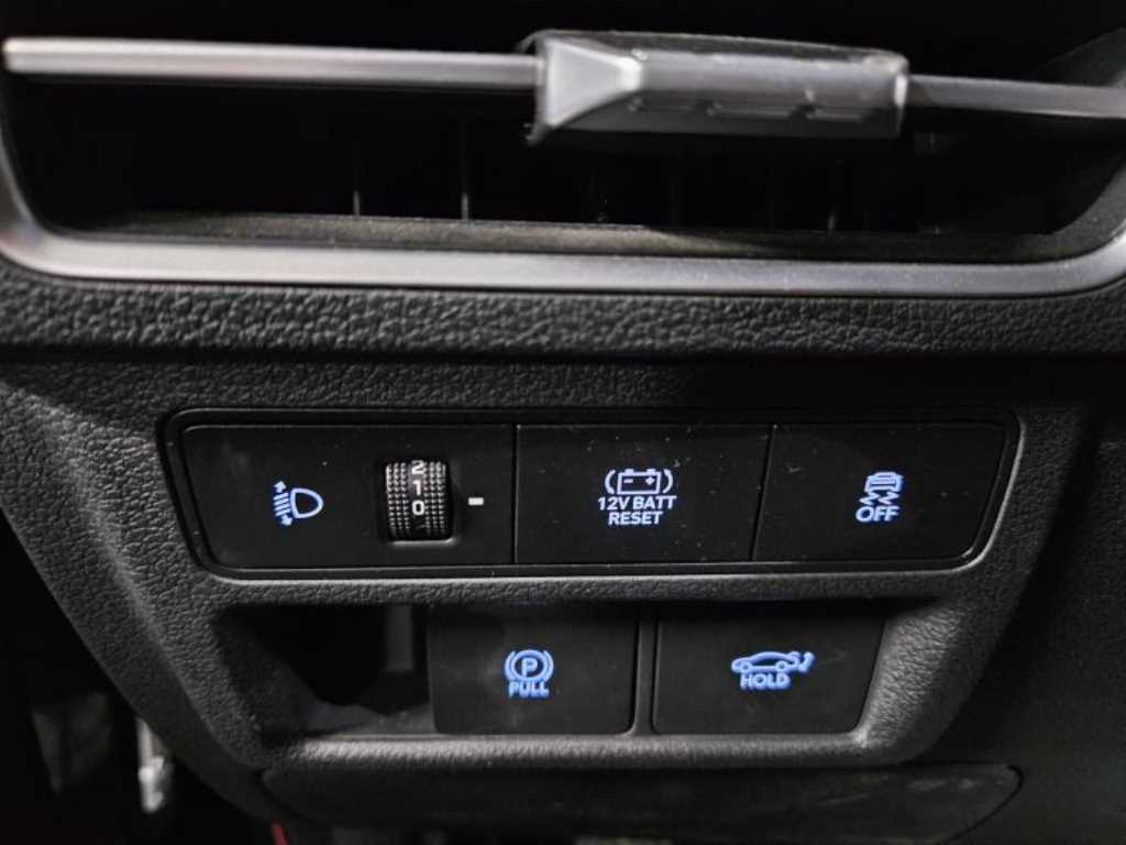 HYUNDAI Sonata - Vista 12