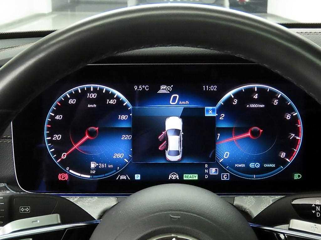 Mercedes Benz E class - Vista 5