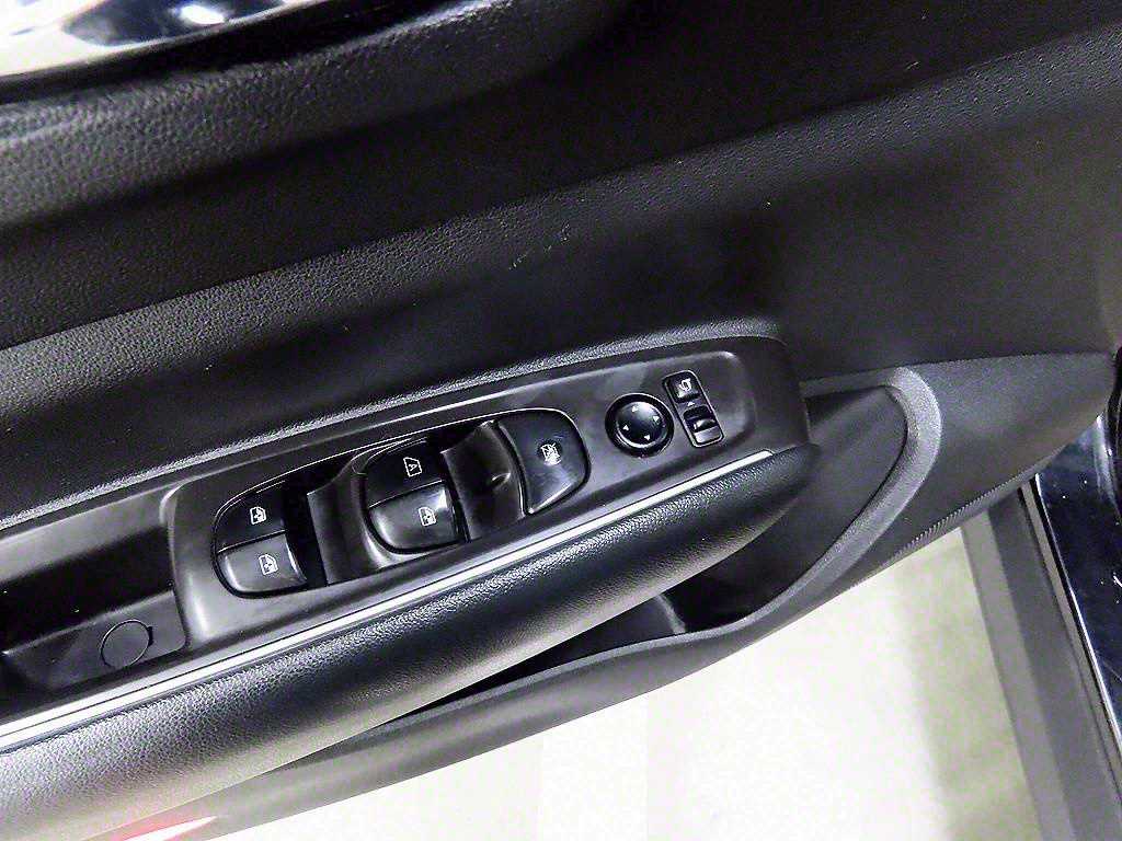 SAMSUNG QM6 - Vista 11