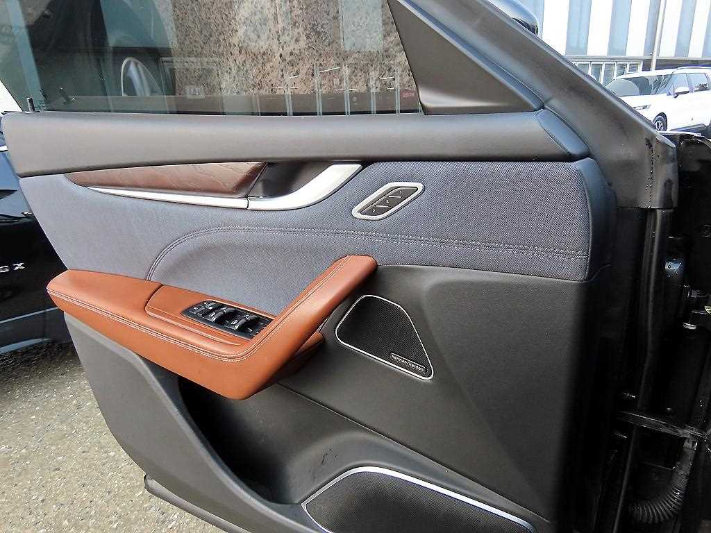 Maserati Levante - Vista 11