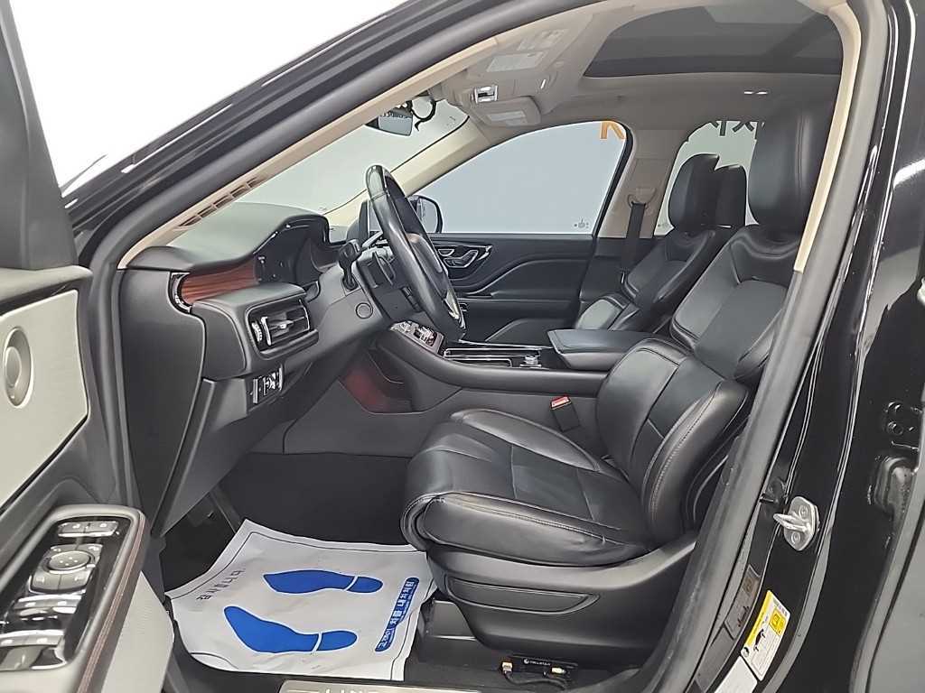 Lincoln Aviator - Vista 11