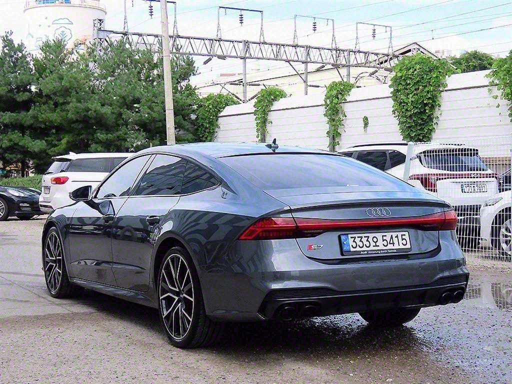 Audi S7 - Vista 3