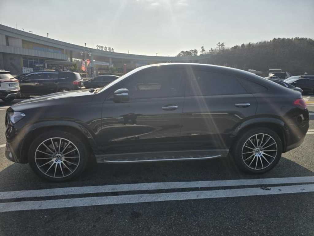 Mercedes Benz GLE Class - Vista 2