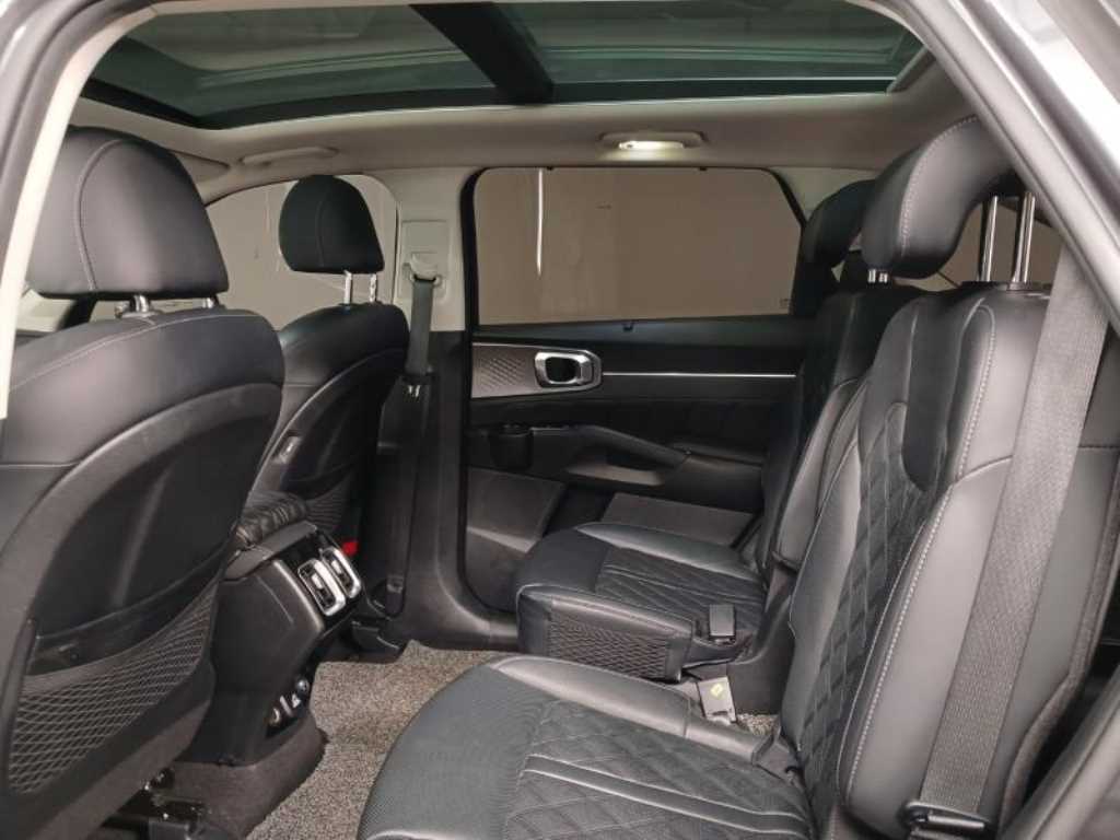 KIA Sorento - Vista 8