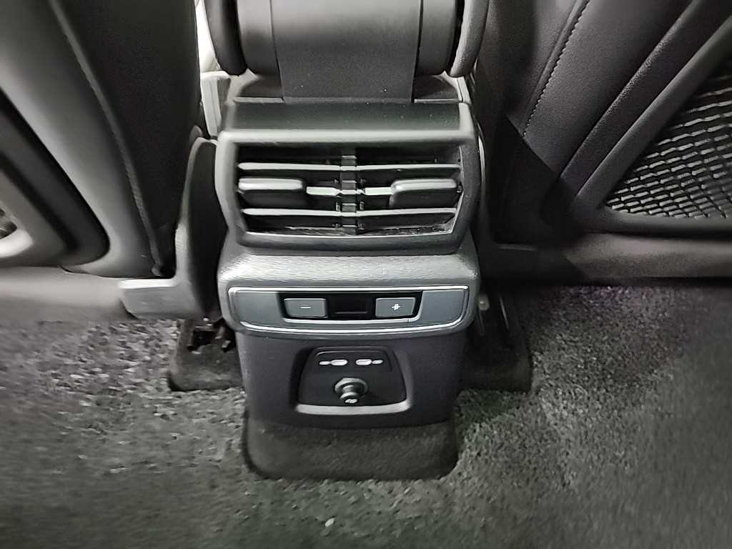 Audi Q4 2025 Negro - Importación desde Corea - HF Imports Iquique - Foto 13