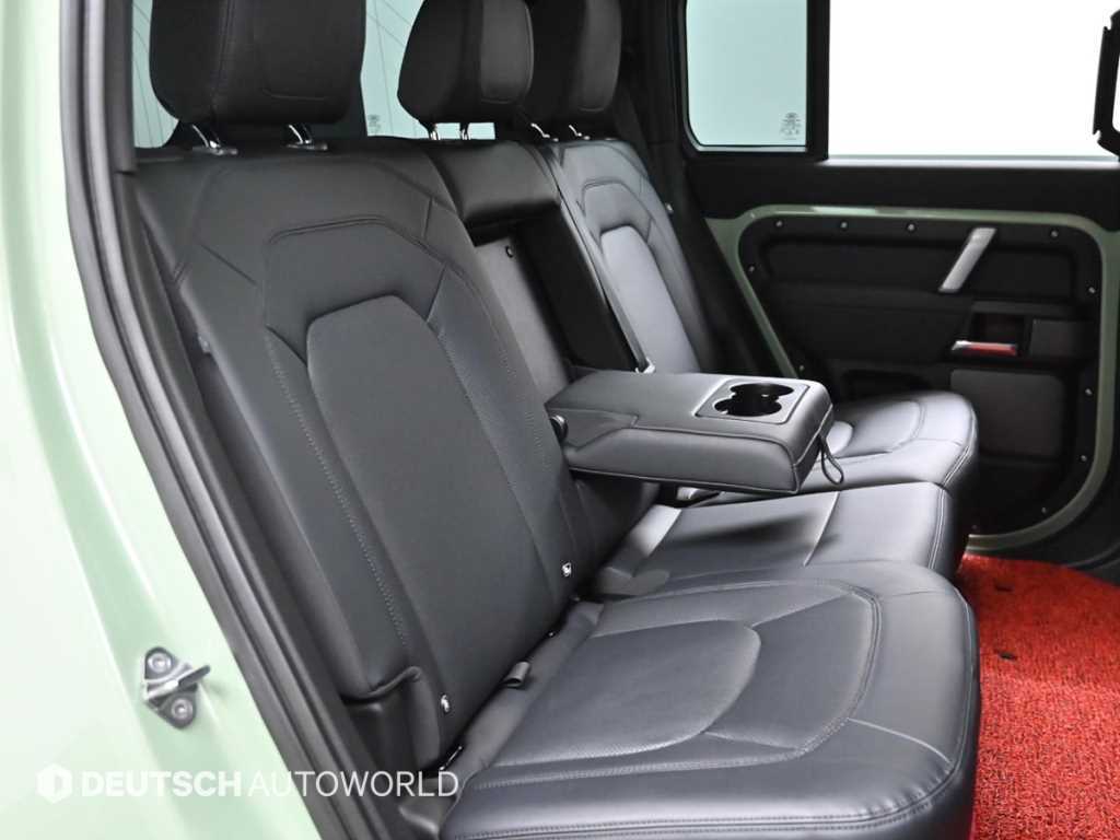 Land Rover Defender - Vista 12