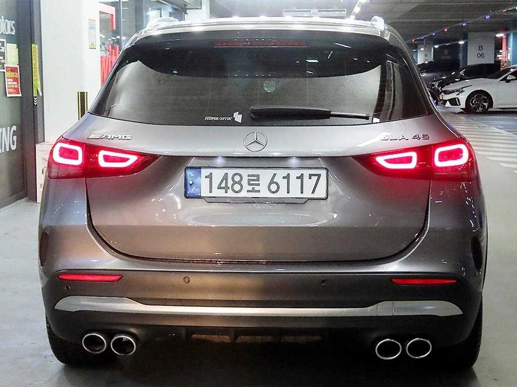 Mercedes Benz GLA Class - Vista 5