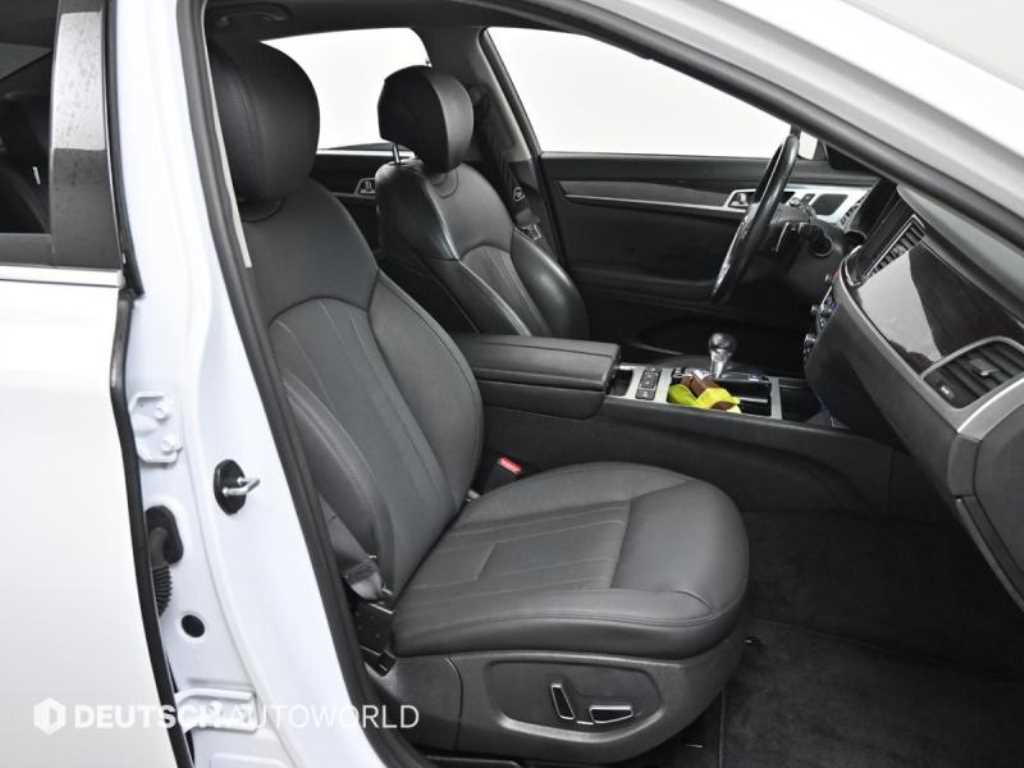 Genesis G80 - Vista 10