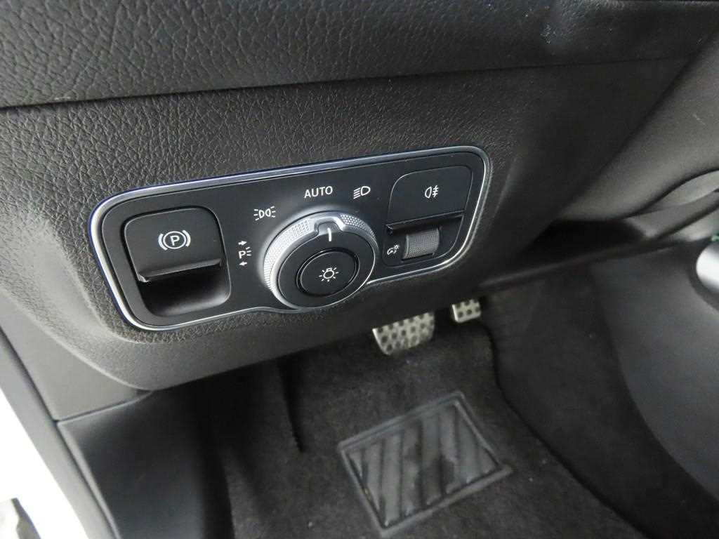 Mercedes Benz GLB Class - Vista 10