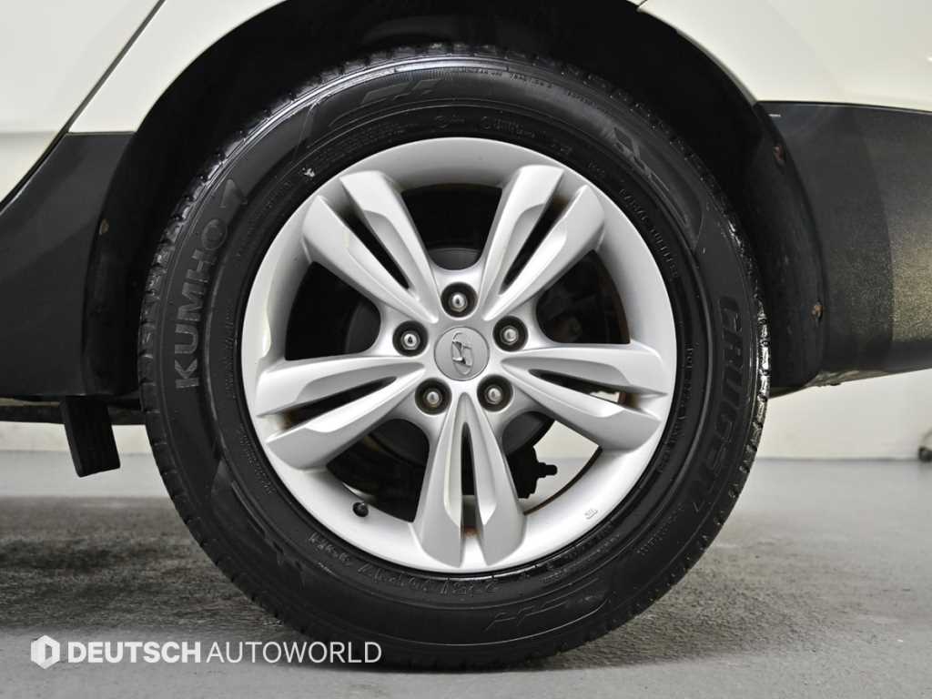 HYUNDAI Tucson - Vista 5