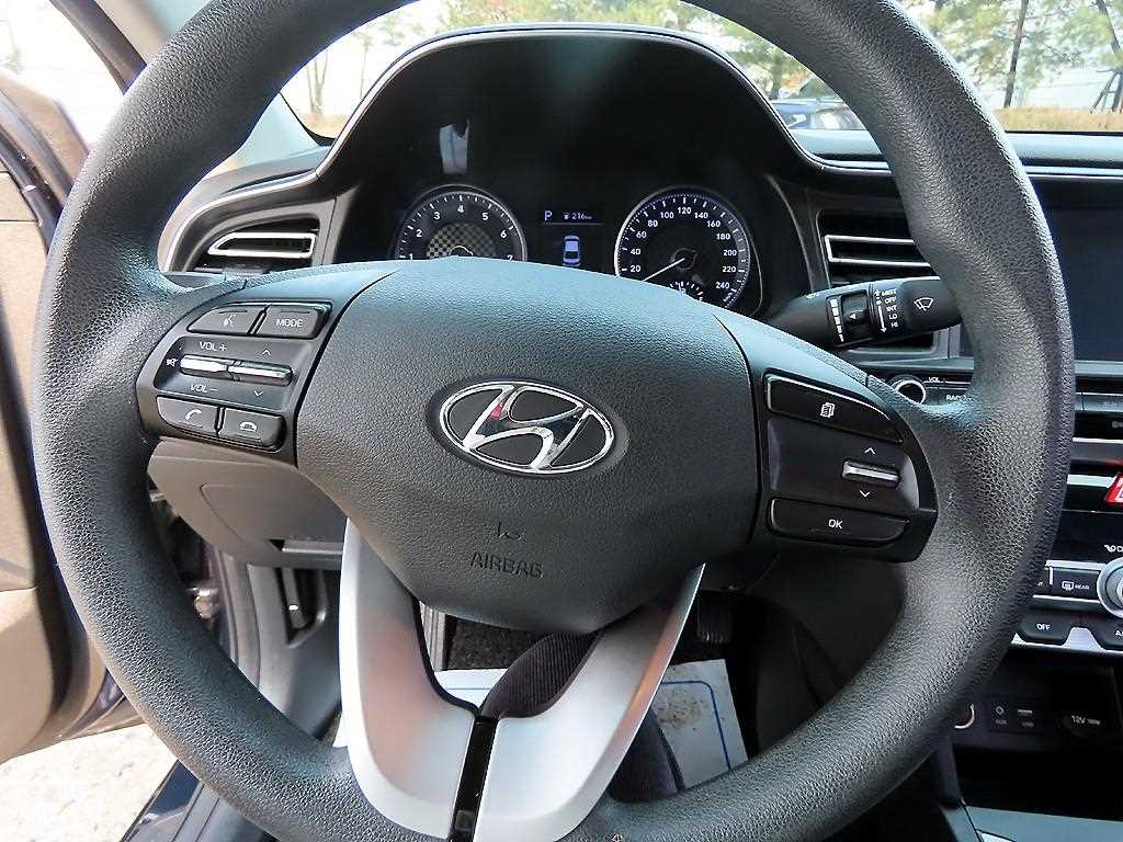 HYUNDAI Avante - Vista 8