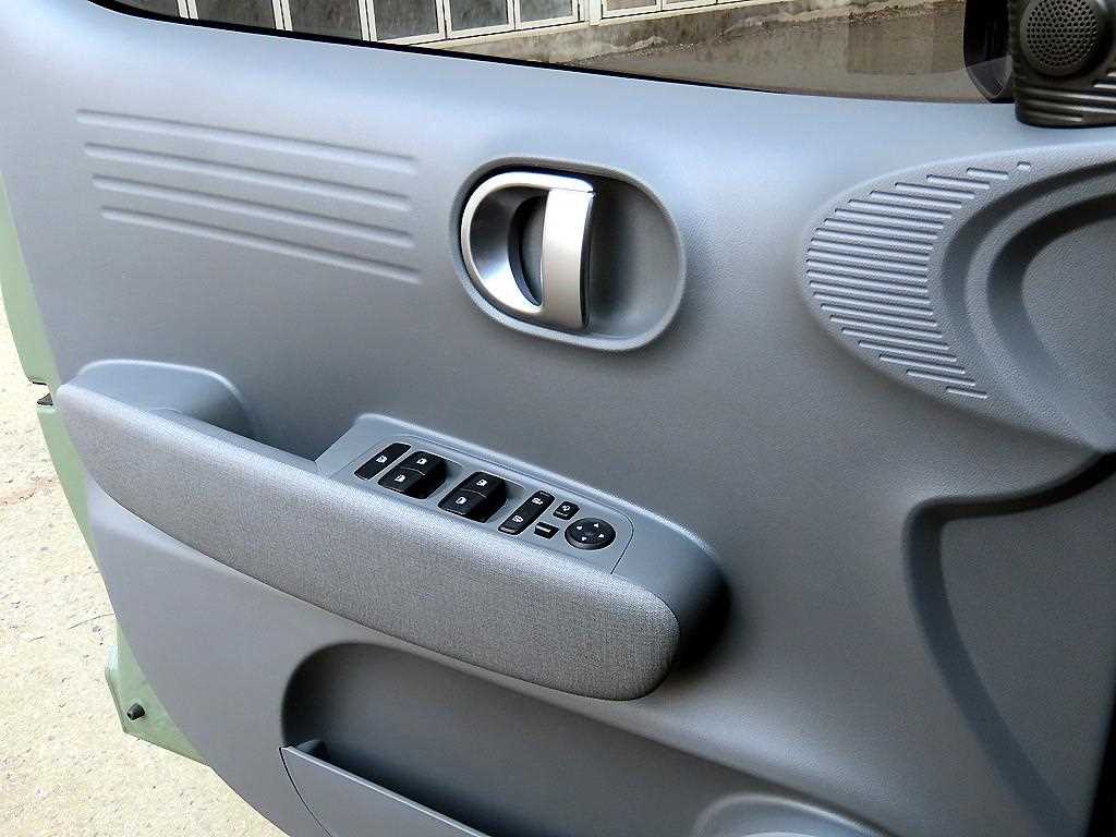 HYUNDAI Casper - Vista 12