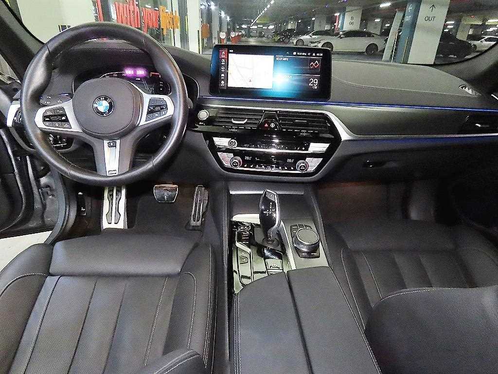 BMW 5 Series - Vista 10