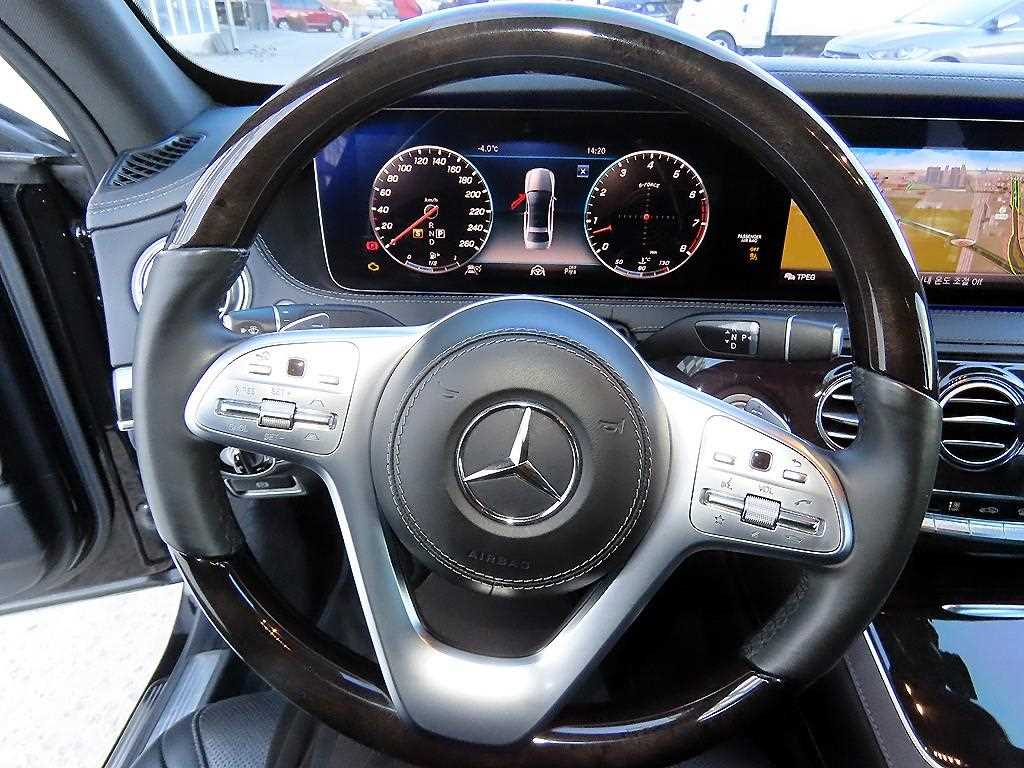 Mercedes Benz S Class - Vista 8