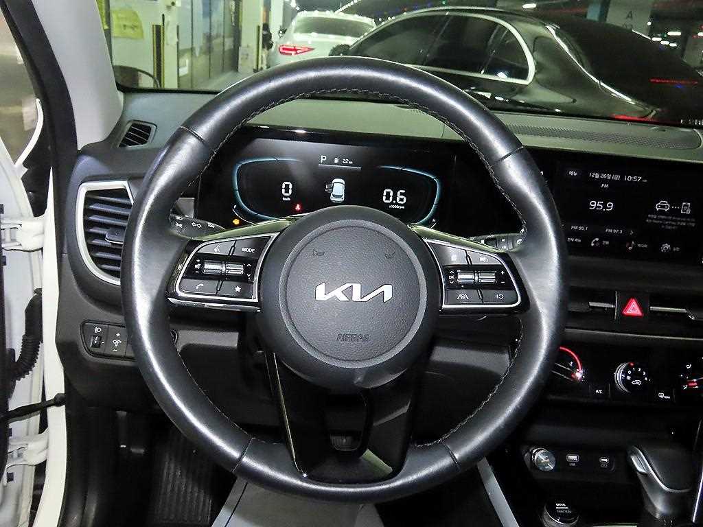 KIA Seltos - Vista 8