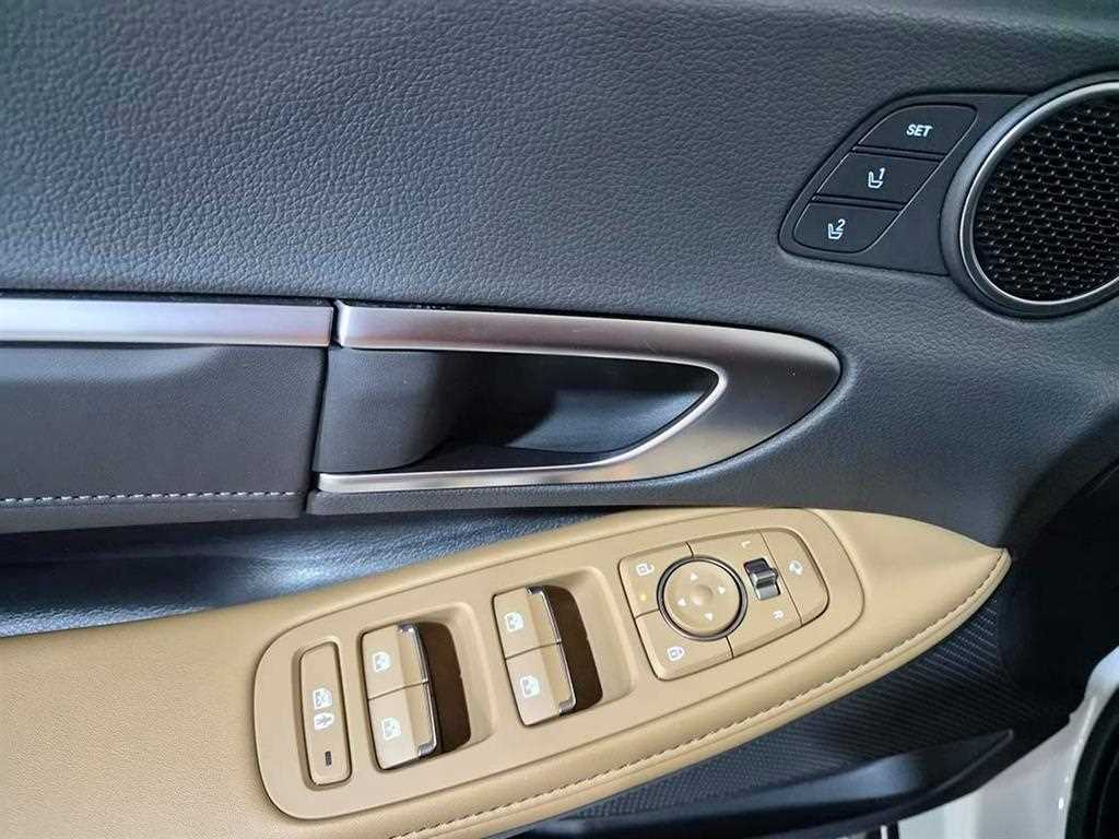 HYUNDAI Sonata - Vista 11