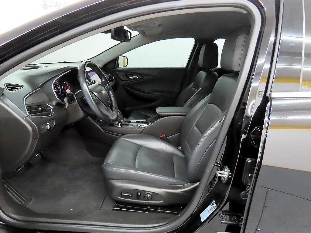 Chevrolet Malibu - Vista 5