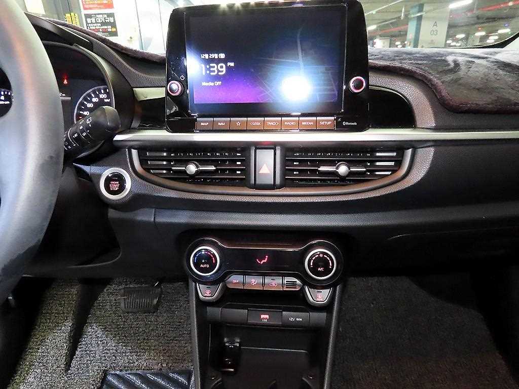 KIA Morning - Vista 11