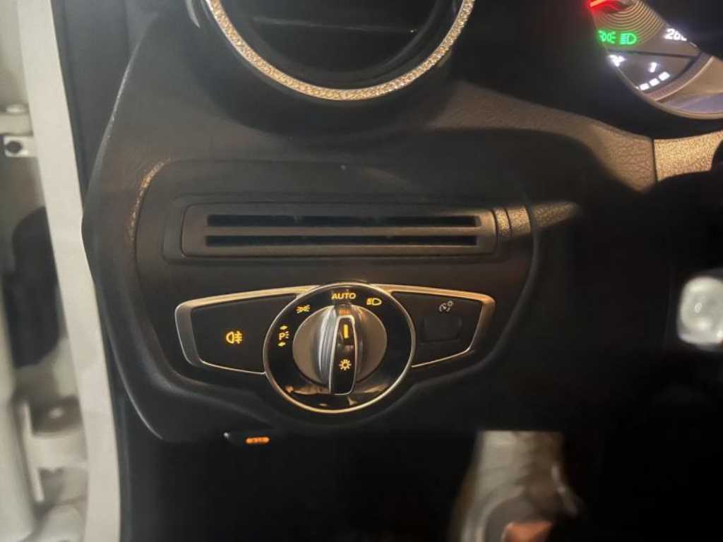 Mercedes Benz C Class - Vista 10