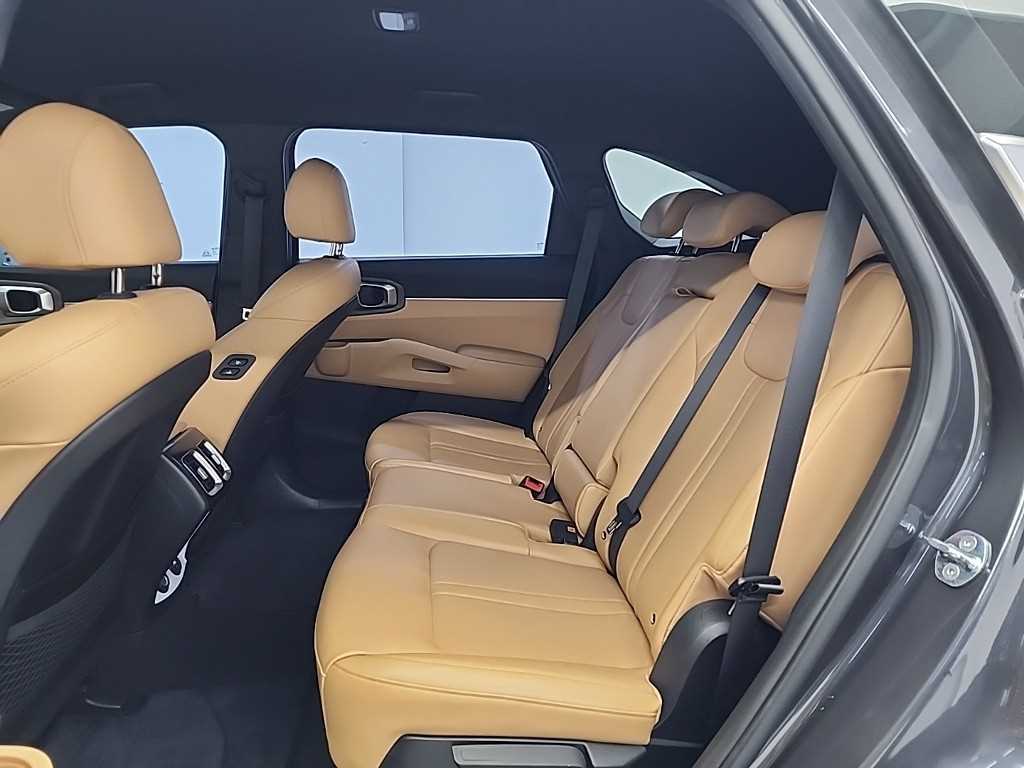 KIA Sorento - Vista 12