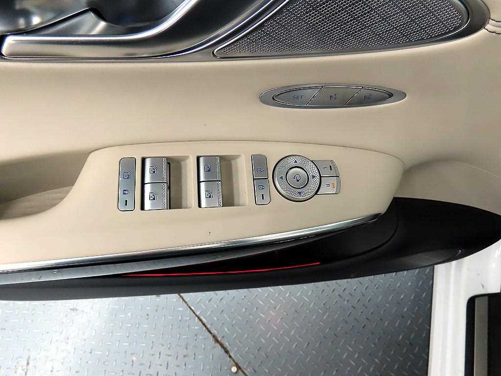 Genesis GV70 - Vista 11