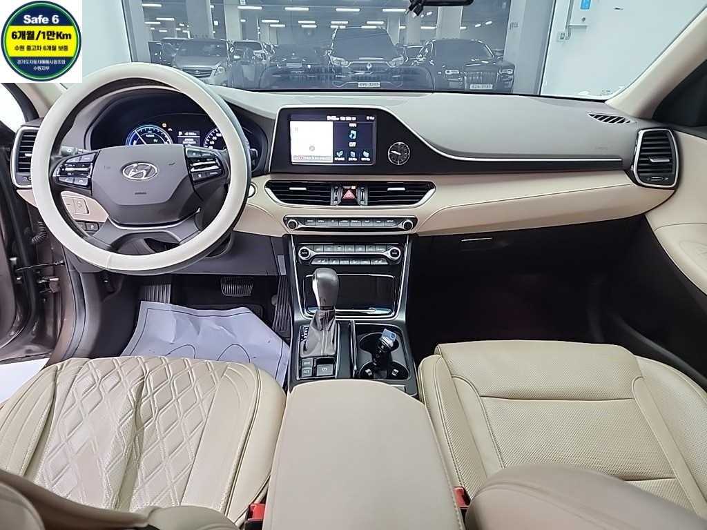HYUNDAI Grandeur - Vista 7