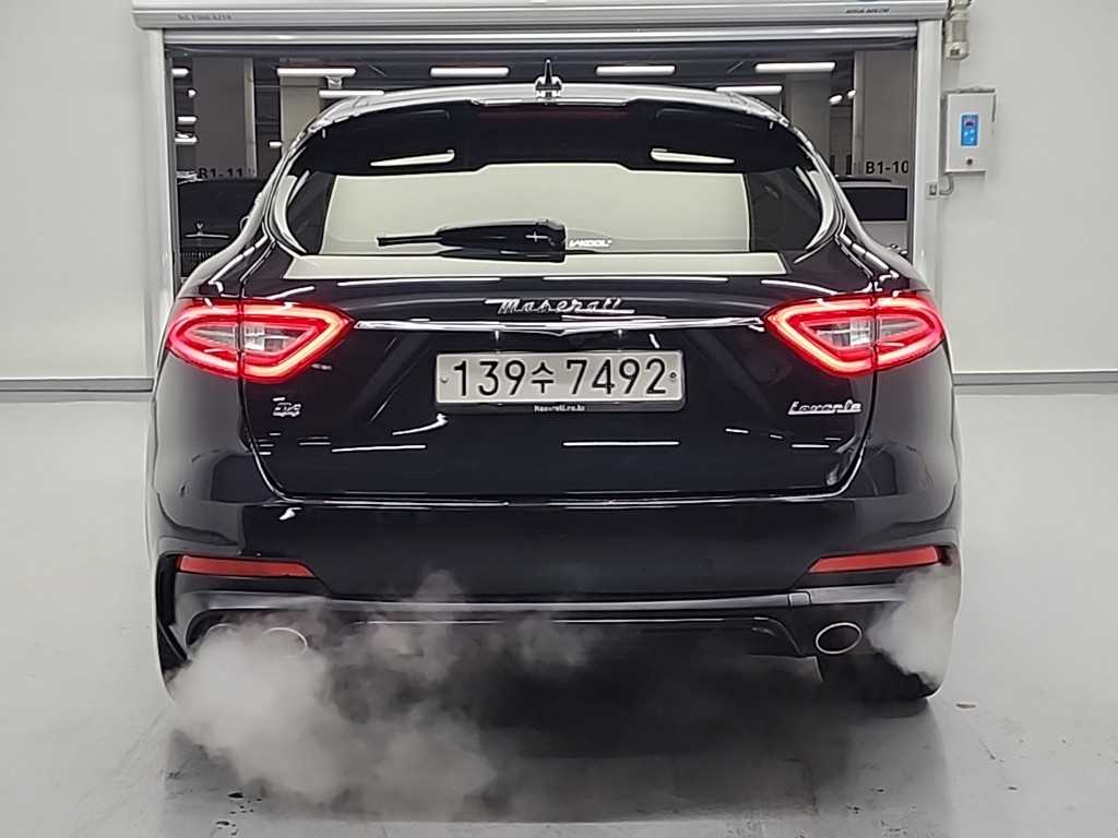 Maserati Levante - Vista 3