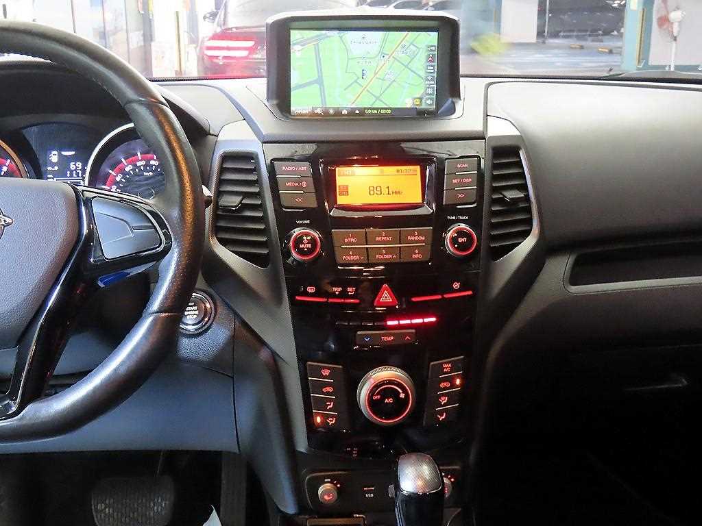 Ssangyong Tivoli - Vista 11