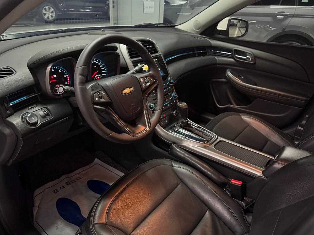 Chevrolet Malibu - Vista 8