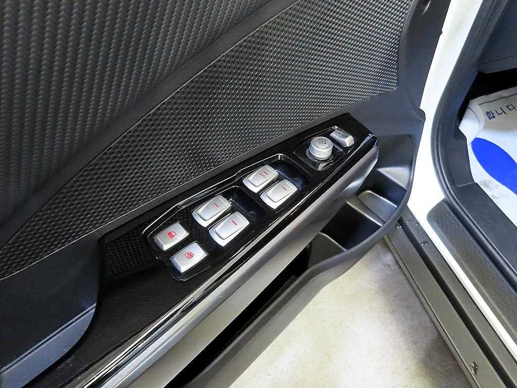 Ssangyong Tivoli 2017 Blanco - Importación desde Corea - HF Imports Iquique - Foto 13