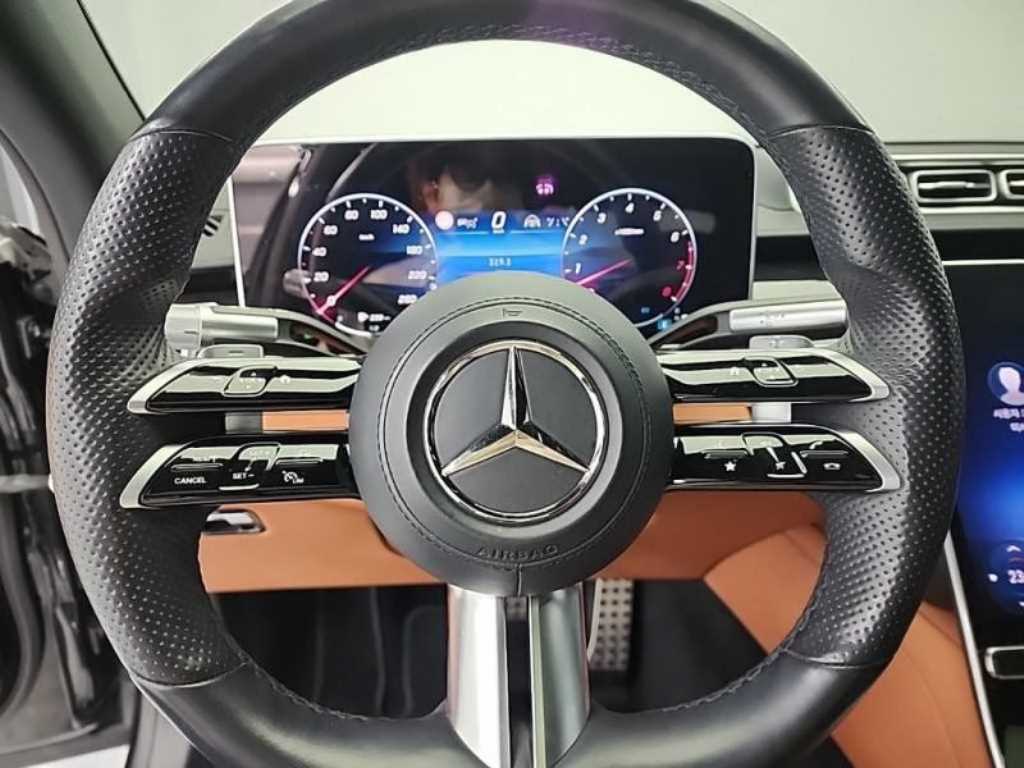 Mercedes Benz S Class - Vista 9