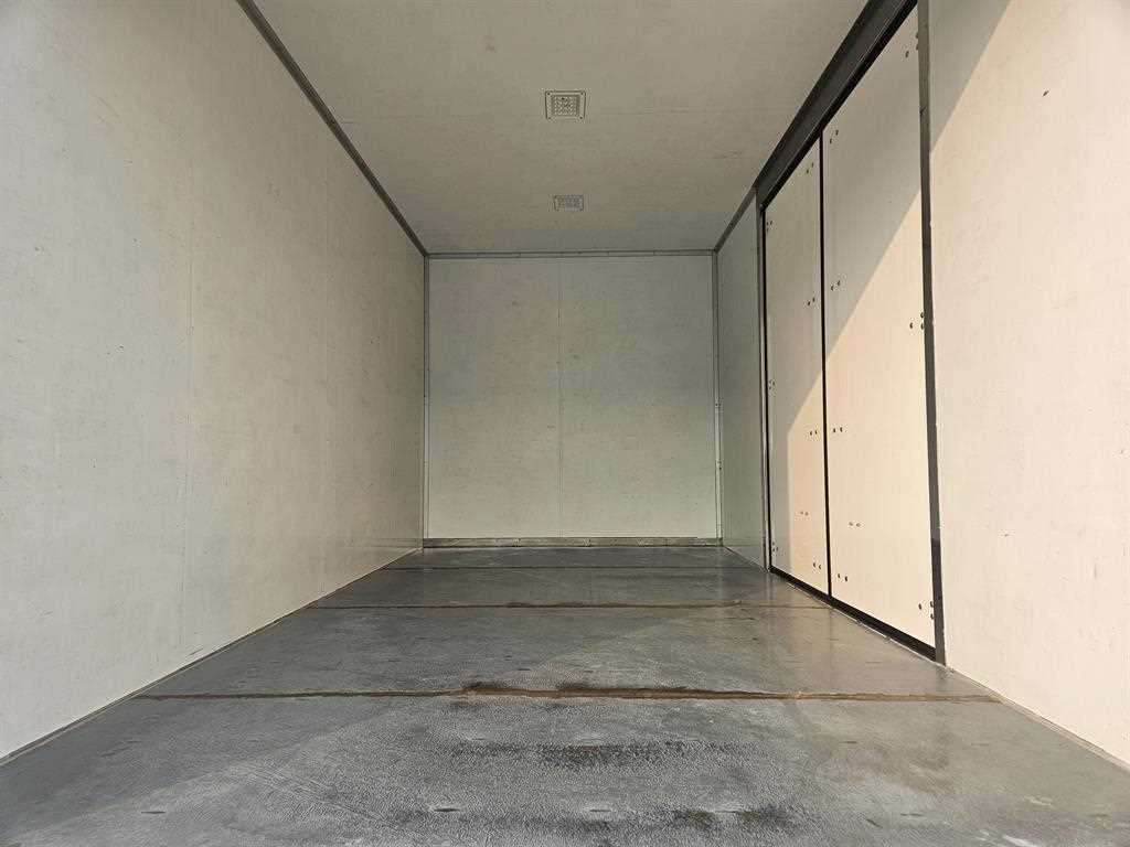 medium and large cargo truck - Vista 8