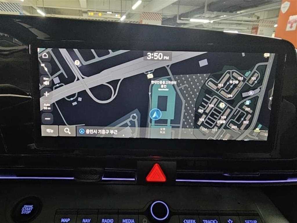 HYUNDAI Avante - Vista 11