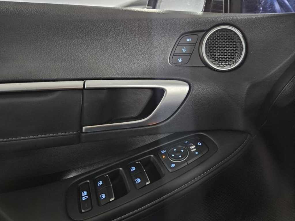 HYUNDAI Sonata - Vista 11