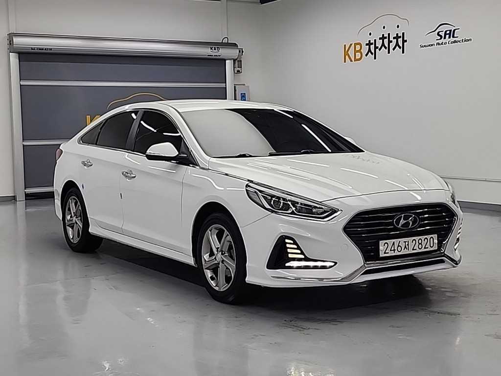 HYUNDAI Sonata - Vista 4