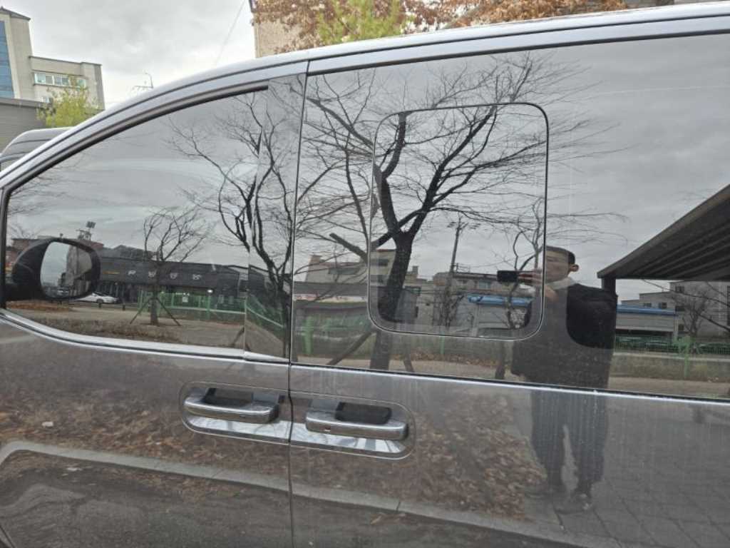 HYUNDAI Staria 2023 Gris - Importación desde Corea - HF Imports Iquique - Foto 15