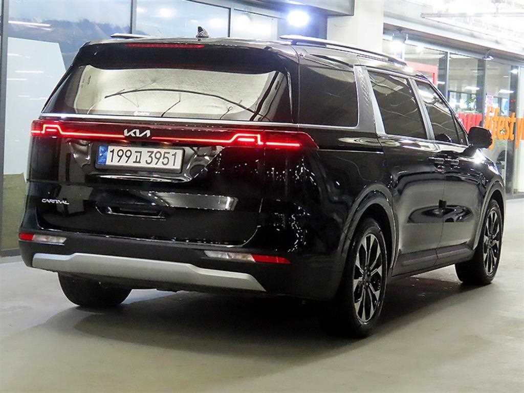 KIA Carnival - Vista 4