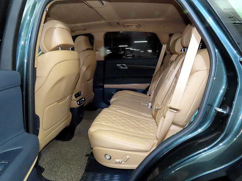 Genesis GV80 - Vista 7