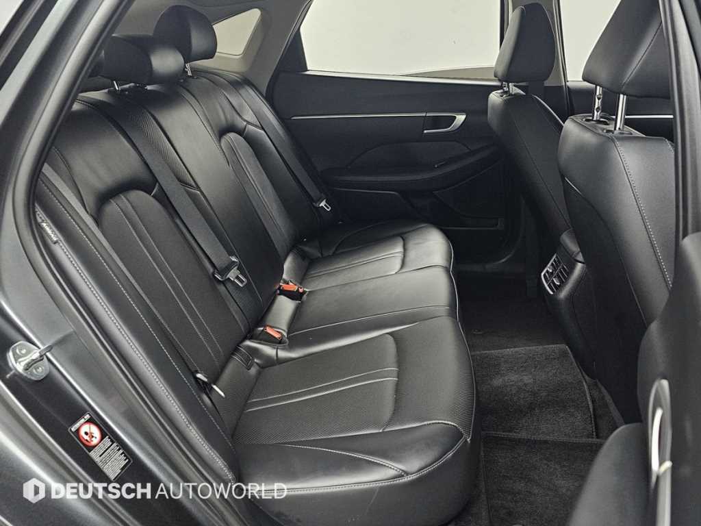 HYUNDAI Sonata - Vista 12