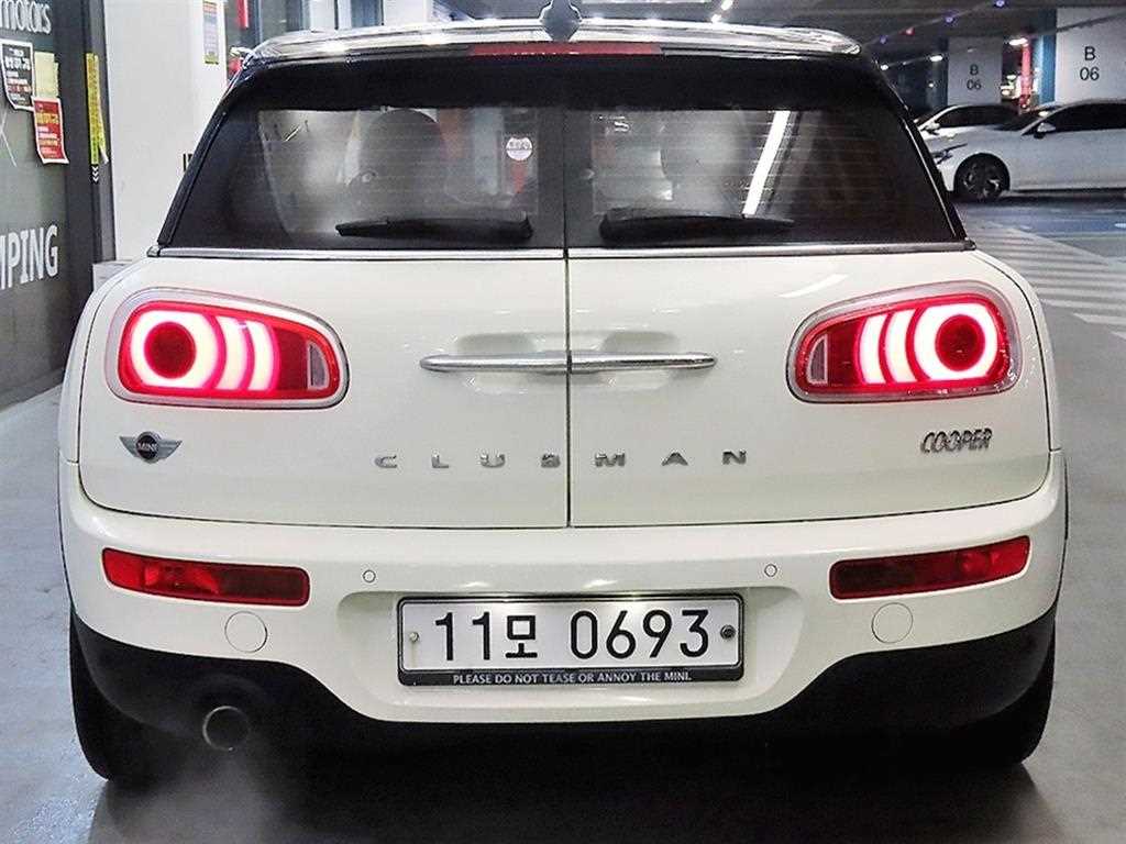 Mini Clubman - Vista 5